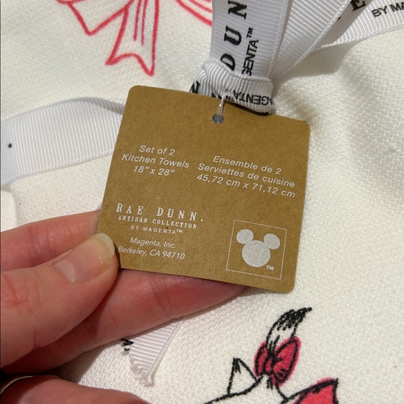 Rae Dunn x Disney Aristocats Marie Kitchen Towel Set - Picture 5 of 15